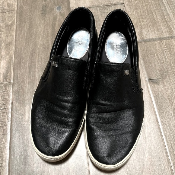 Michael Kors Sneakers - Picture 1 of 6